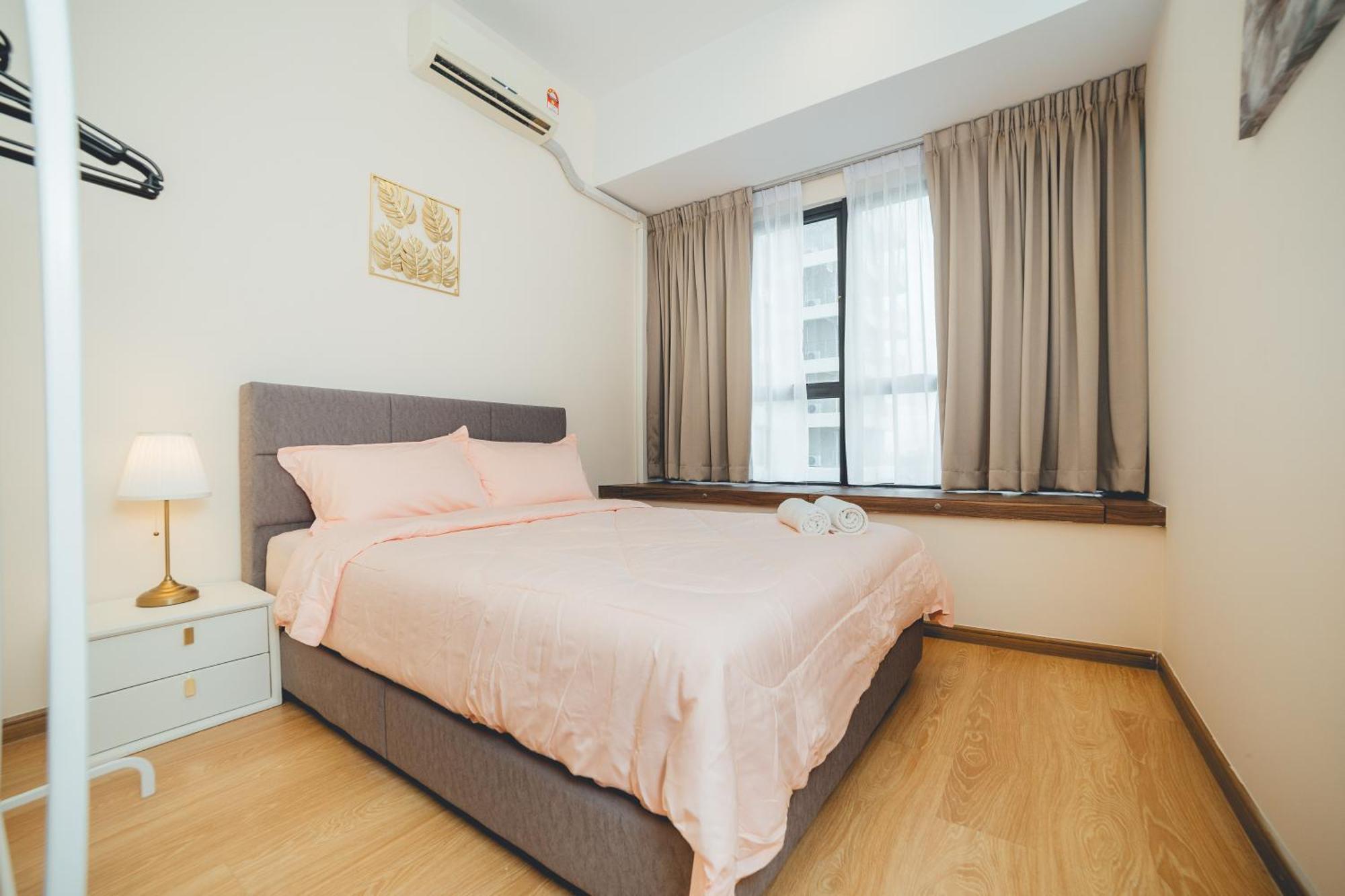 Danga Bay Harmony Hideout 3br 8pax Balcony Seaview By Our Apartment Johor Bahru